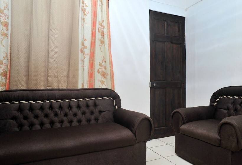 تختخواب و صبحانه Downtown By The Sea Inn
