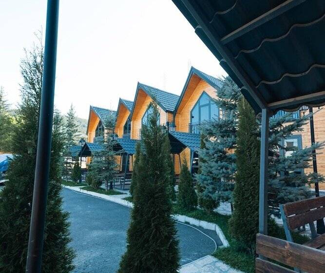 Everest Rest House