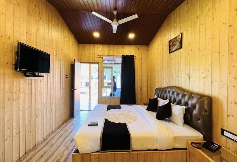فندق Arya Resort & Spa