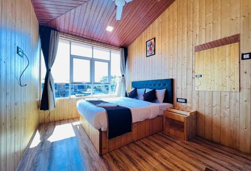 فندق Arya Resort & Spa