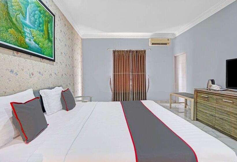 בית מלון כפרי Collection O 90783 Probolinggo Homestay