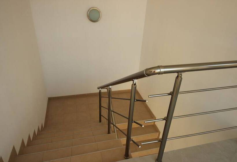 هتل Menada Belle View Apartments