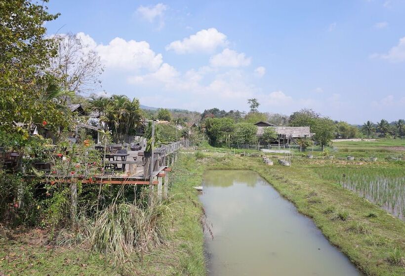 هتل Phuruarounmai Resort
