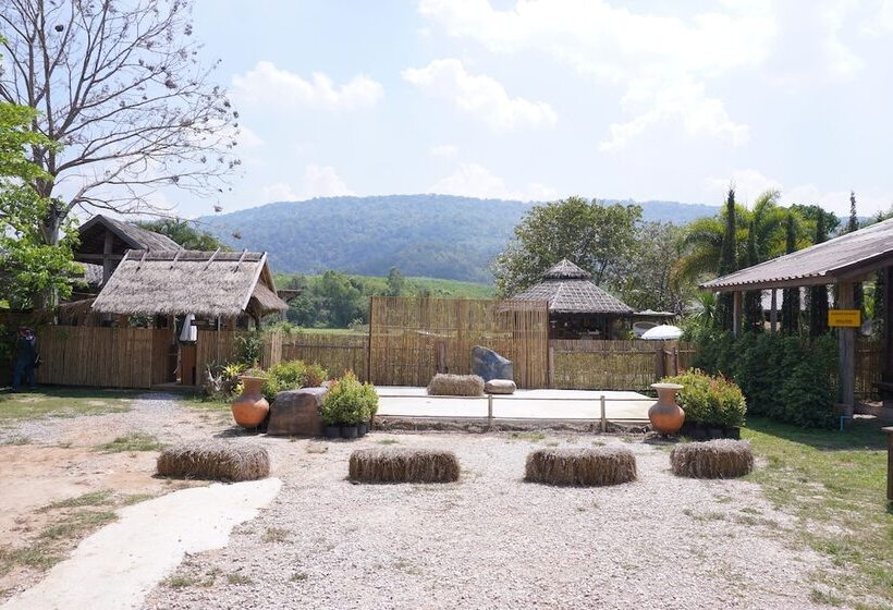 هتل Phuruarounmai Resort
