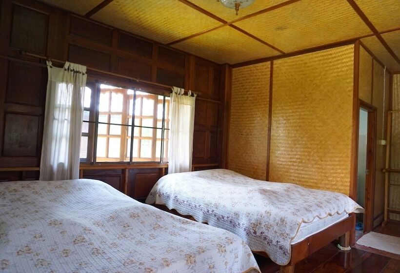 هتل Phuruarounmai Resort