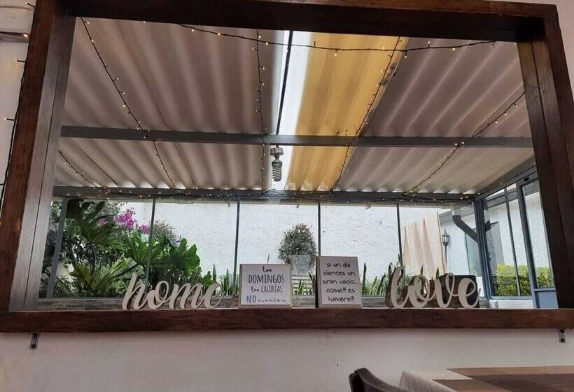 هتل Posada Santa Elena