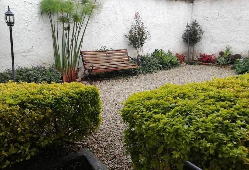 هتل Posada Santa Elena