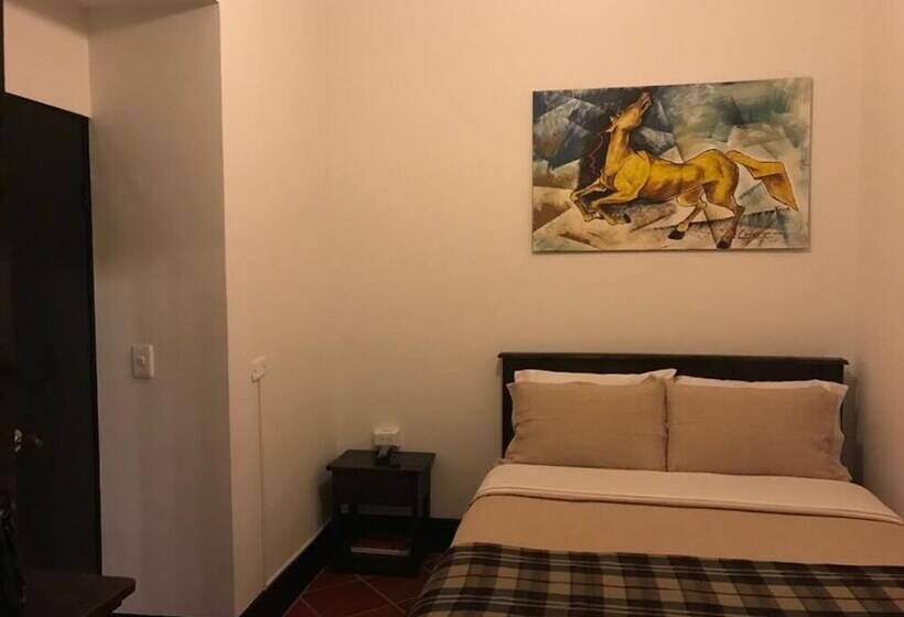 هتل Posada Santa Elena