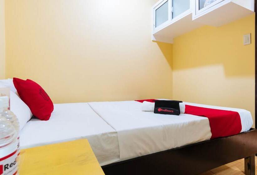 בית מלון כפרי Reddoorz Plus Near Strawberry Farm Baguio