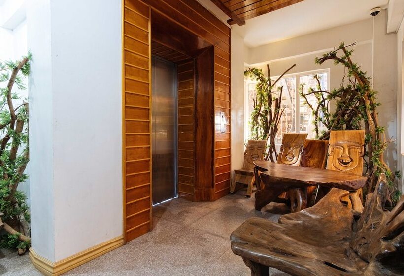 בית מלון כפרי Reddoorz Plus Near Strawberry Farm Baguio