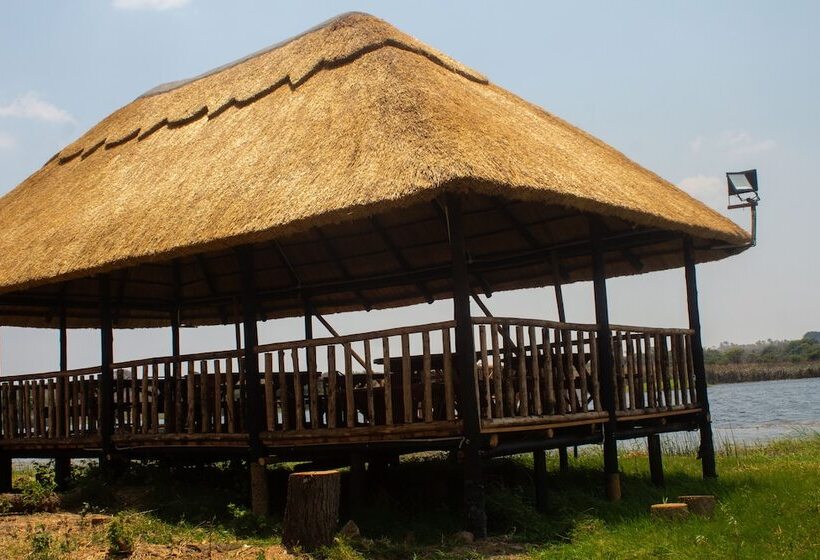 هتل Spring Resort