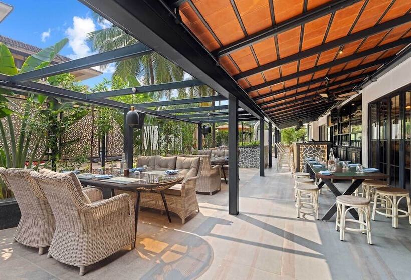 هتل The Astor Goa