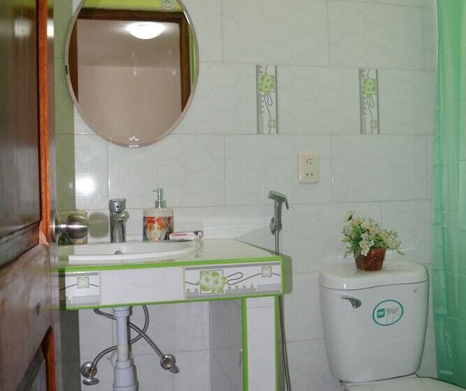 تختخواب و صبحانه Hostal Guerrillera