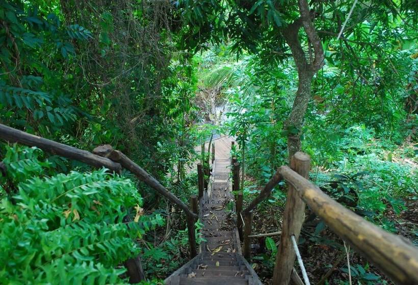 تختخواب و صبحانه Hostal Trujillo