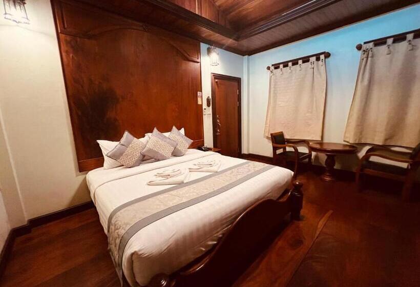هتل Pumalin Villa
