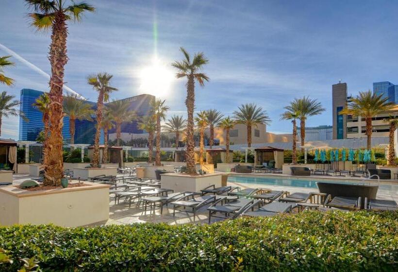 The Fantasy Suite Mgm Signature Pool View