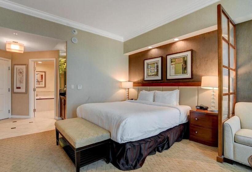 The Fantasy Suite Mgm Signature Pool View