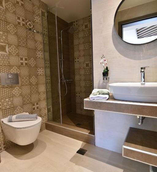 فندق صغير On Board Luxury Studios