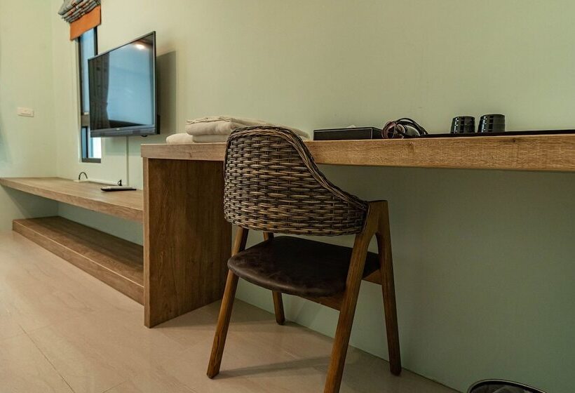 تختخواب و صبحانه Memories