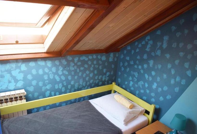 Favela Hostel