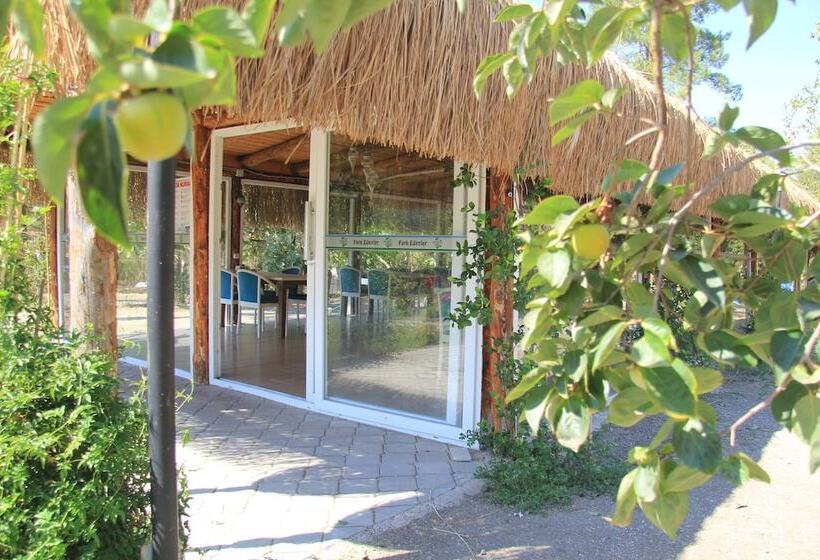 Отель Fark Edenler Camping&caravan&bungalows