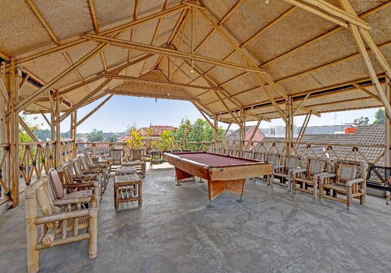 هتل Oyo 91522 Candi Gebang Guesthouse