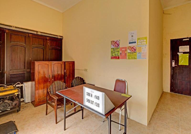 هتل Oyo 91522 Candi Gebang Guesthouse