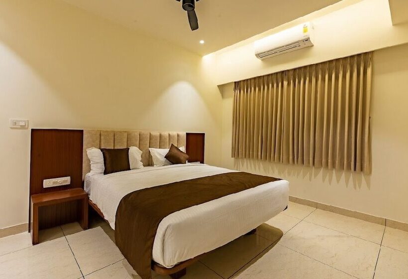 酒店 Patel Comforts Inn & Suites