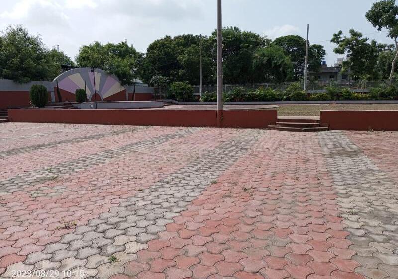 فندق Pritam Park