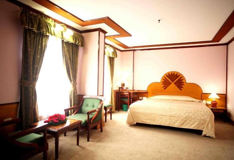 ホテル The Surya, Cochin