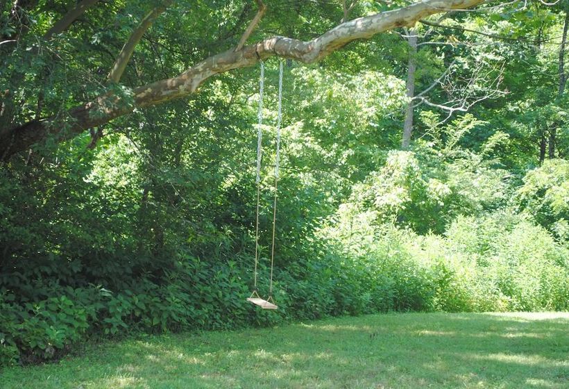 24 Acre Cottage W/ Hot Tub ~ 10 Mi To Blowing Rock