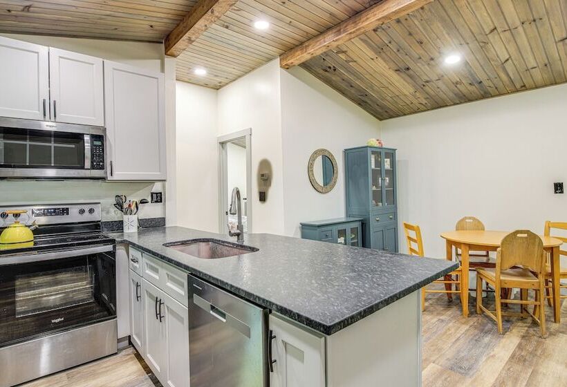 Dandridge Home On Douglas Lake W/ Hot Tub & Dock!