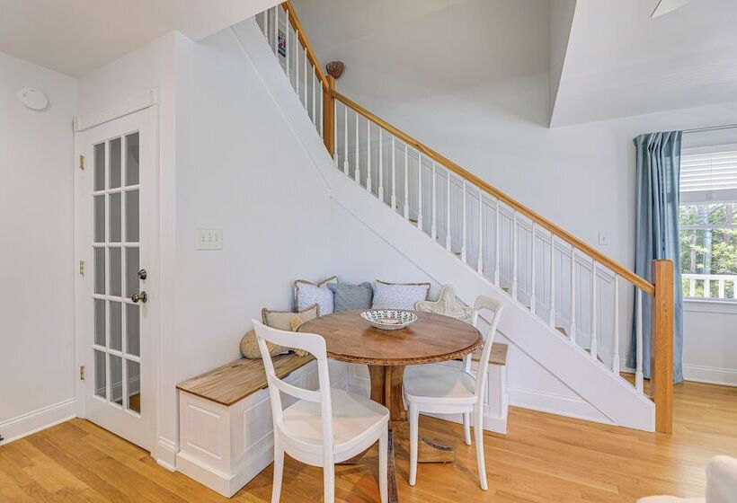 Waterfront Home W/ Screened Porch & Boat Access