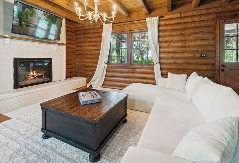 Lakefront Getaway: Pool & Dock ~ 31 Mi To Savannah