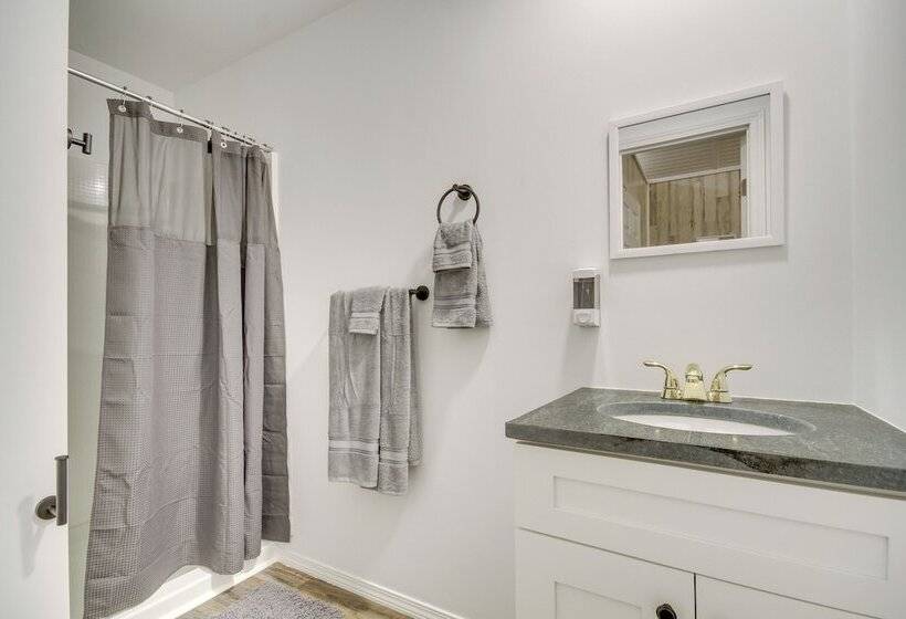 Pet Friendly Picayune Tiny Home ~ 4 Mi To Downtown