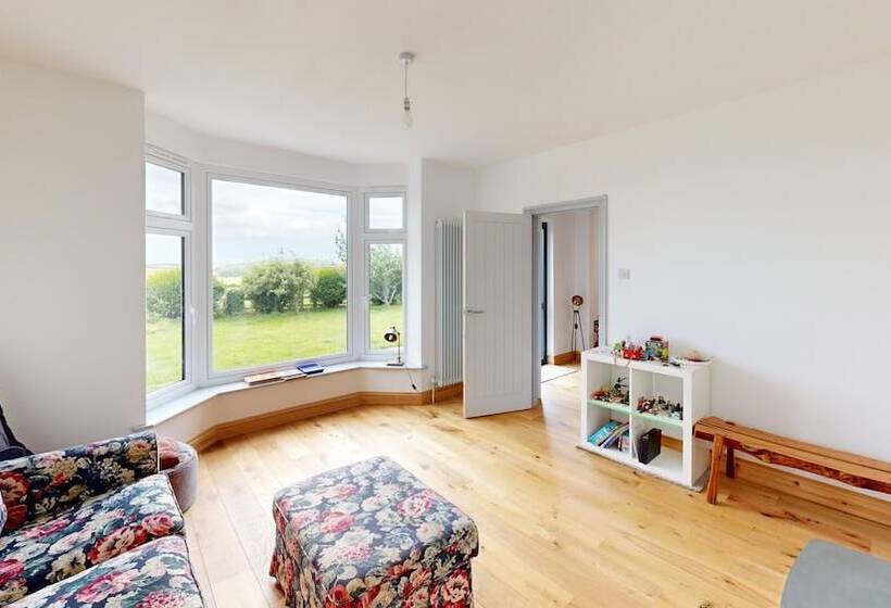 إقامة Large Family Home 23 Min To Beach And New Forest