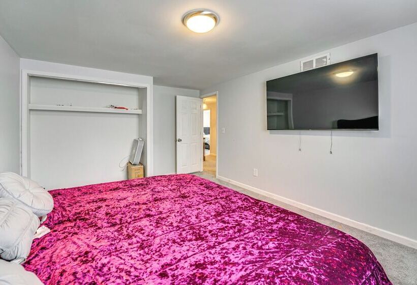 Spacious Southfield Home W/ Patio & Yard!