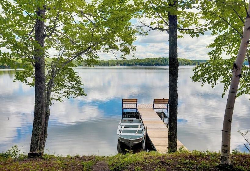 Bearskin Lake Cabin: Fish, Boat & Relax!