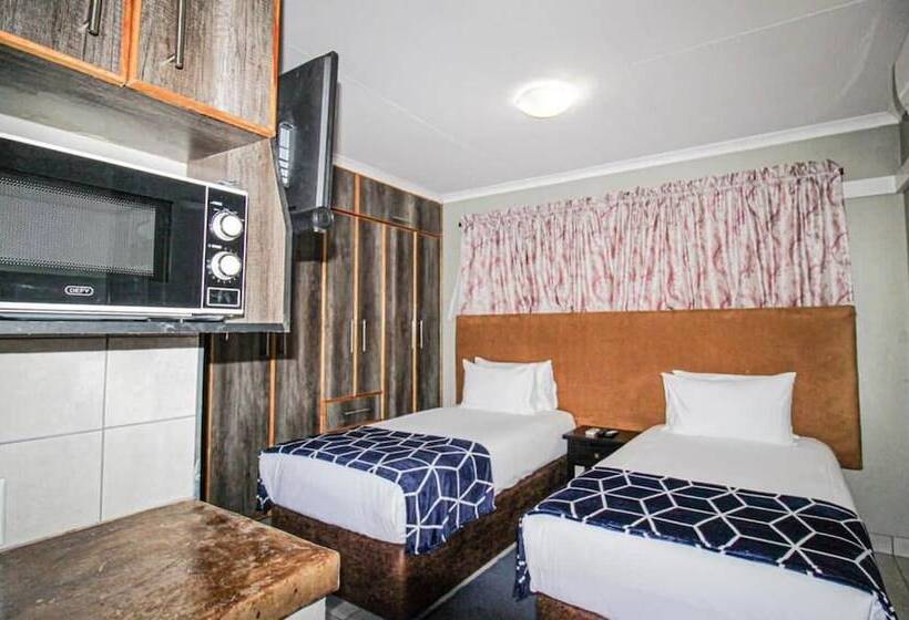 住宿加早餐  Pw Heights Private Guest House