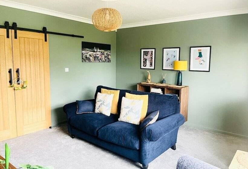 Bungalow Stay In Morpeth Close To Transport Links