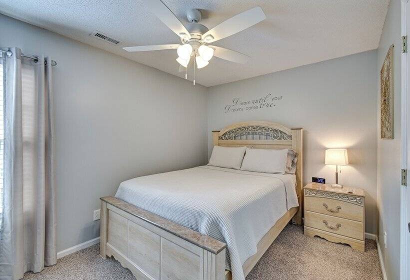 Convenient Hope Mills Home ~ 6 Mi To Fayetteville!