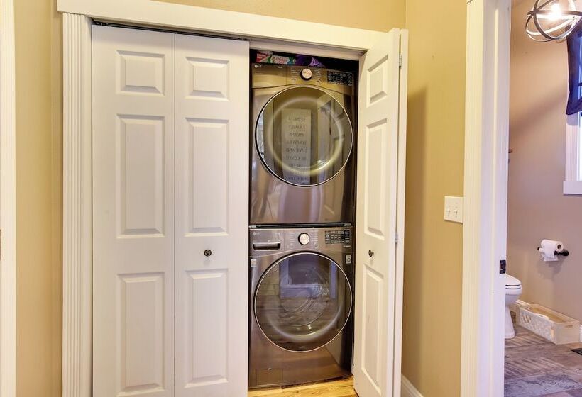 6 Mi To Autzen Stadium: Eugene Home W/ Gazebo