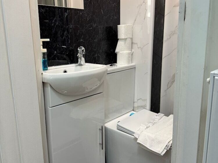 هتل Oban Victoria