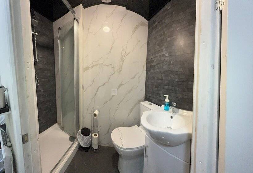 هتل Oban Victoria