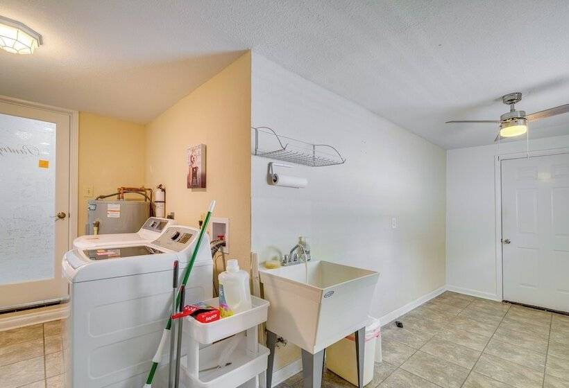 Ocala Retreat W/ Pool, Grill & Yard   Pets Welcome