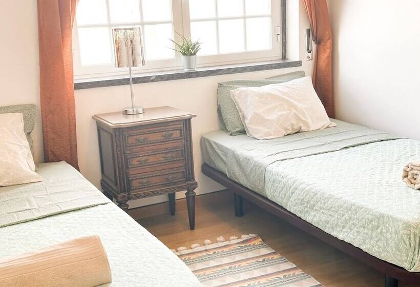 膳宿费 Room In Guest Room   Room For A Couple Or 2 People Travelling Together
