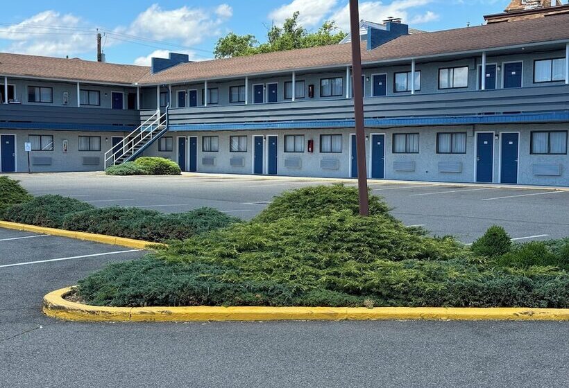 Ritz Motel