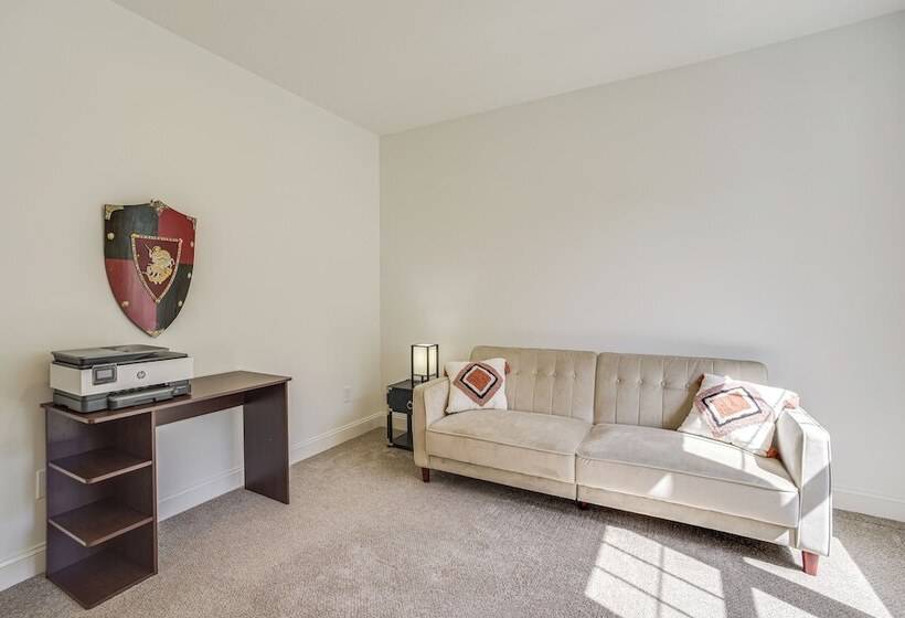 Saratoga Lake Retreat < 5 Mi To Horse Races & Golf