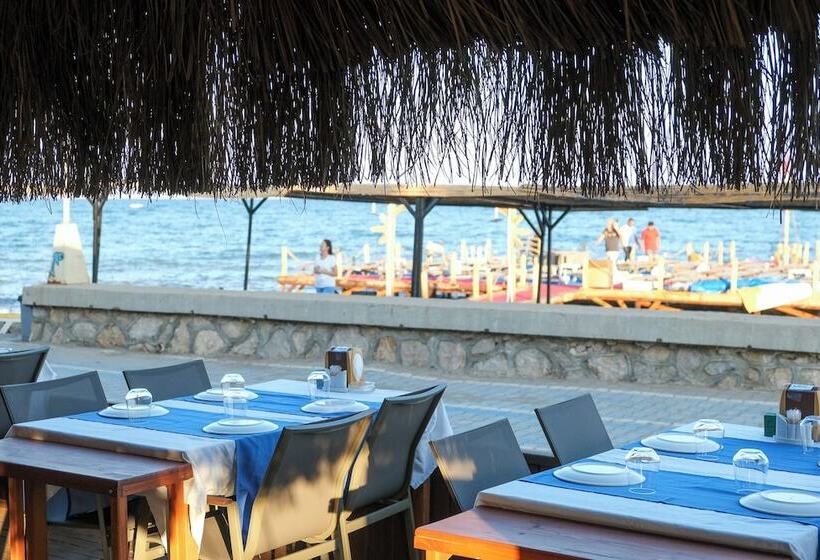 تختخواب و صبحانه Gargaron Beach