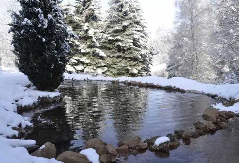 Gite Hansel, Set In Greenery Beside A Stream